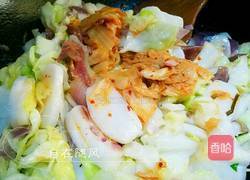 辣白菜炒年糕的做法图解4