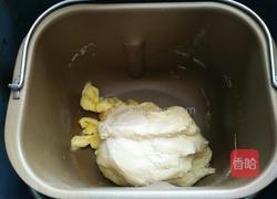 红豆沙小面包的做法图解3