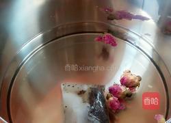 玫瑰花奶茶的做法图解3