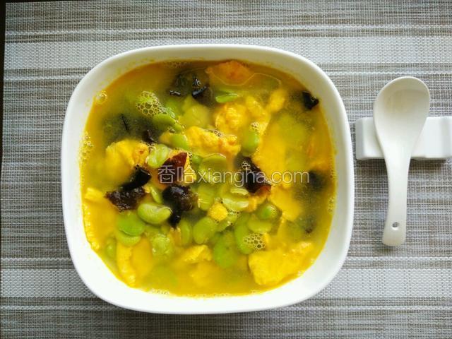 蚕豆木耳鸡蛋汤
