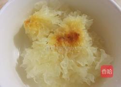 雪梨银耳汤的做法图解2