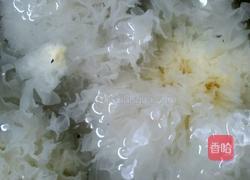 银耳汤的做法图解1