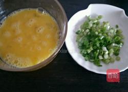 酱油炒饭的做法图解2
