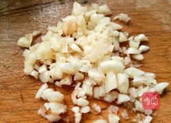 凉拌莴笋丝的做法图解3