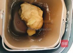 松软香葱肉松面包的做法图解5