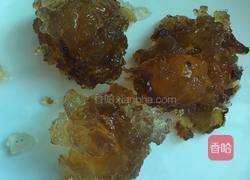 玫瑰花系列皂角米桃胶莲子银耳汤的做法图解3