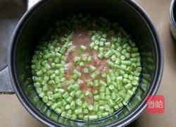 豆角瘦肉饭的做法图解2