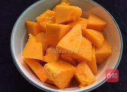 银耳红枣木瓜羹的做法图解3