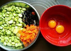 蚕豆瓣炒鸡蛋的做法图解1