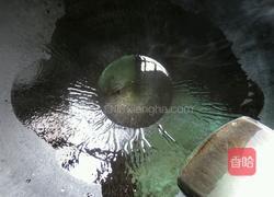 茶树菇煲土鸡的做法图解3