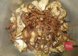 茶树菇煲土鸡的做法图解6