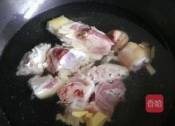 黄豆猪蹄的做法图解1