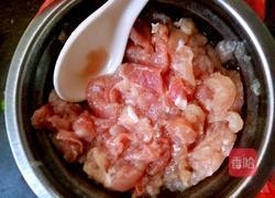 鲜冬菇番茄瘦肉汤的做法图解3