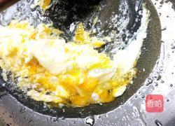 火腿炒鸡蛋的做法图解2