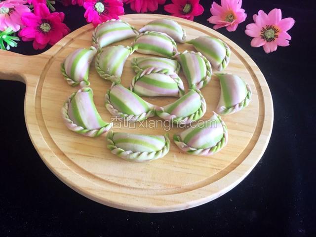 条纹花边饺子
