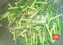 蒜台炒肉的做法图解5