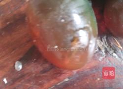 尖椒松花蛋的做法图解1