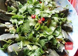 香菜拌皮蛋的做法图解2