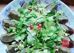 香菜拌皮蛋的做法图解3