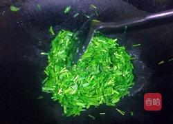 嫩韭菜芽炒鲜鸡蛋的做法图解6