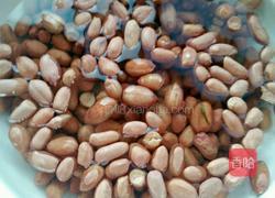 香酥花生米的做法图解1