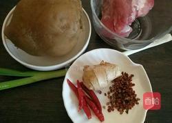 疙瘩丝炒肉丝的做法图解1