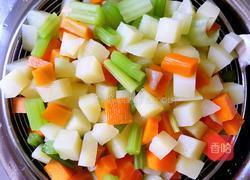 凉拌什蔬粒的做法图解4