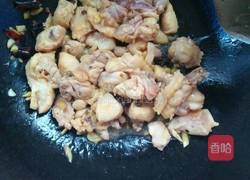 香菇闷鸡肉的做法图解3