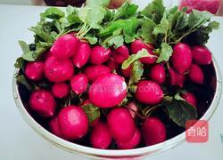 凉拌樱桃萝卜的做法图解1