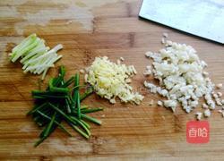 油爆小河虾的做法图解3