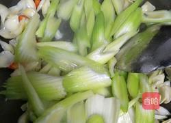 西芹炒百合的做法图解7