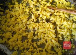 西葫芦黑木耳鸡蛋锅贴的做法图解4