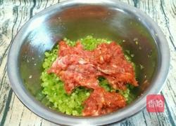芹菜猪肉馅的做法图解4