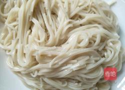 面条火腿煎蛋的做法图解3