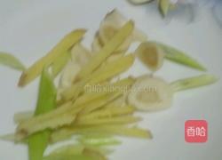 蘑菇炒肉片的做法图解2