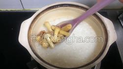 菌菇滑鸡煲仔饭的做法图解28