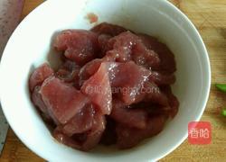 杭椒牛肉的做法图解1