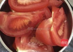 西兰花番茄炒肉的做法图解2