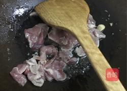 西兰花番茄炒肉的做法图解9