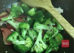 西兰花番茄炒肉的做法图解12