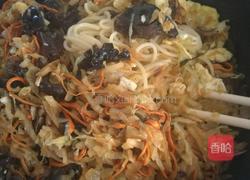 虫草花炒意面的做法图解12