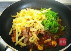 五花肉土豆香锅的做法图解12