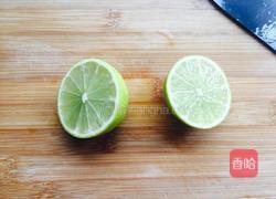 青柠百香果饮的做法图解1