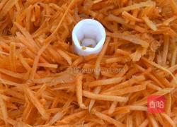 胡萝卜香菇娃娃菜馅的做法图解3