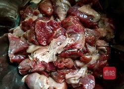 土豆烧牛腩的做法图解1