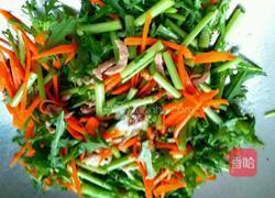 茼蒿炒肉的做法图解6