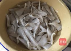 平菇炒青菜的做法图解2