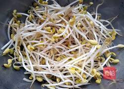凉拌酸辣黄豆芽的做法图解1