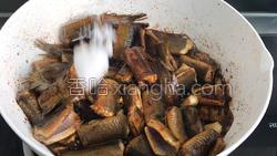 香辣泥鳅的做法图解13