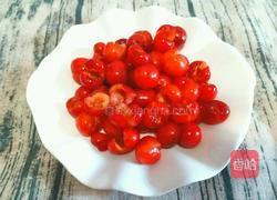 鲜榨樱桃汁的做法图解2